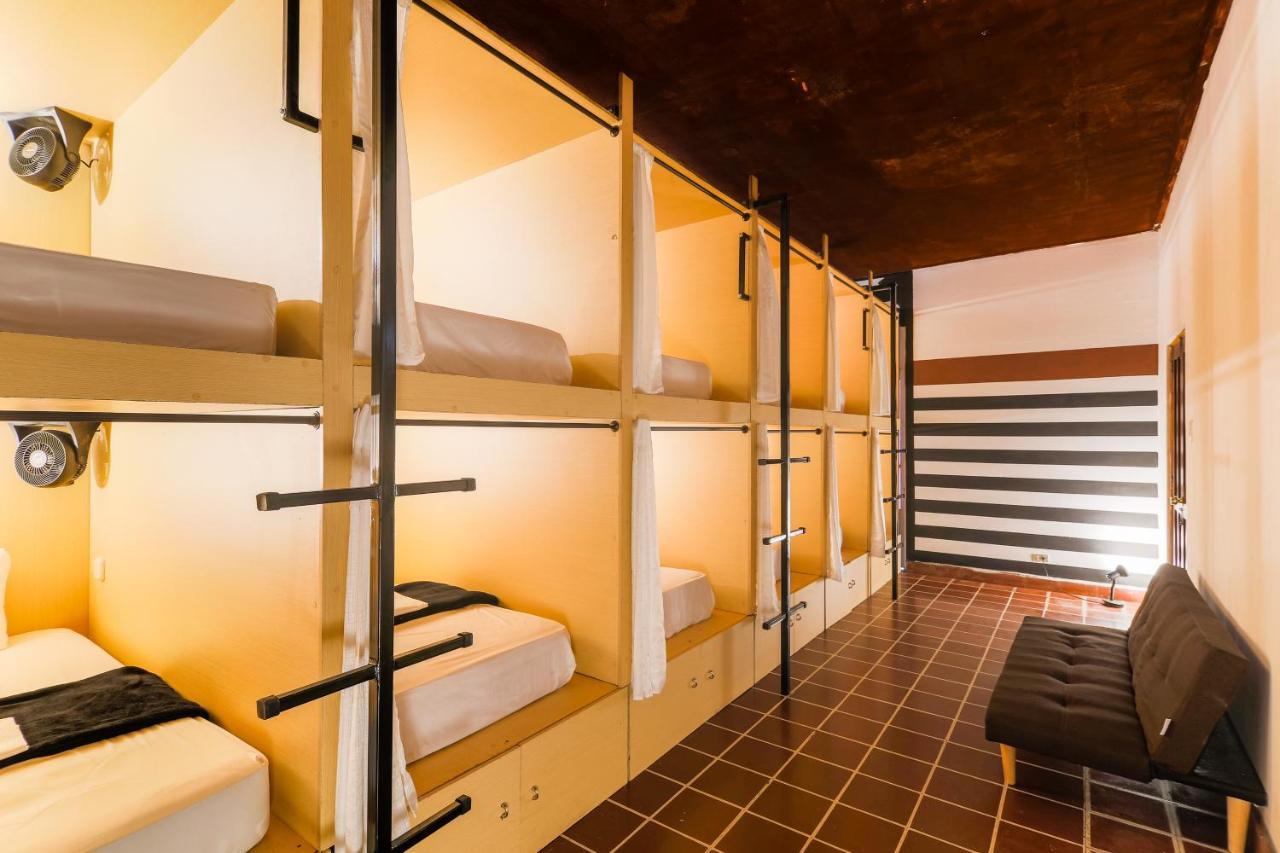 Capsule Hostel Guatemala-Stad Buitenkant foto