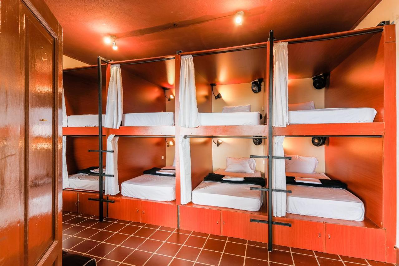 Capsule Hostel Guatemala-Stad Buitenkant foto