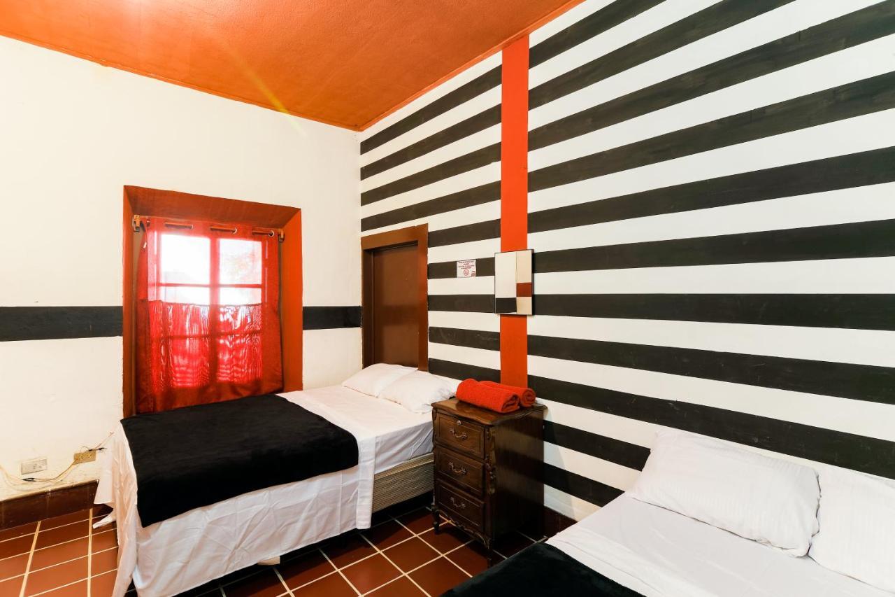 Capsule Hostel Guatemala-Stad Buitenkant foto